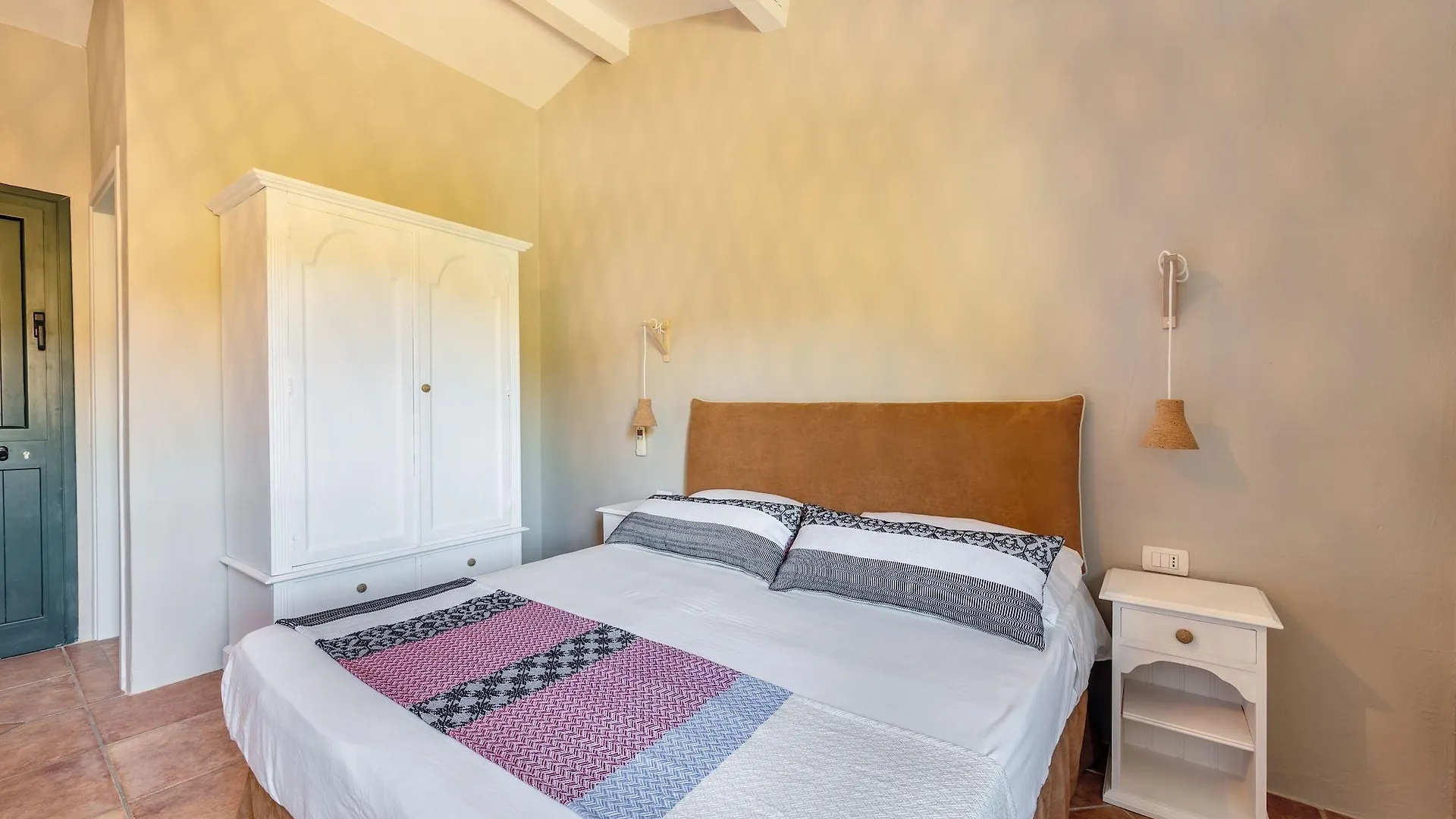 Borgo Di Campagna Hotel Porto San Paolo