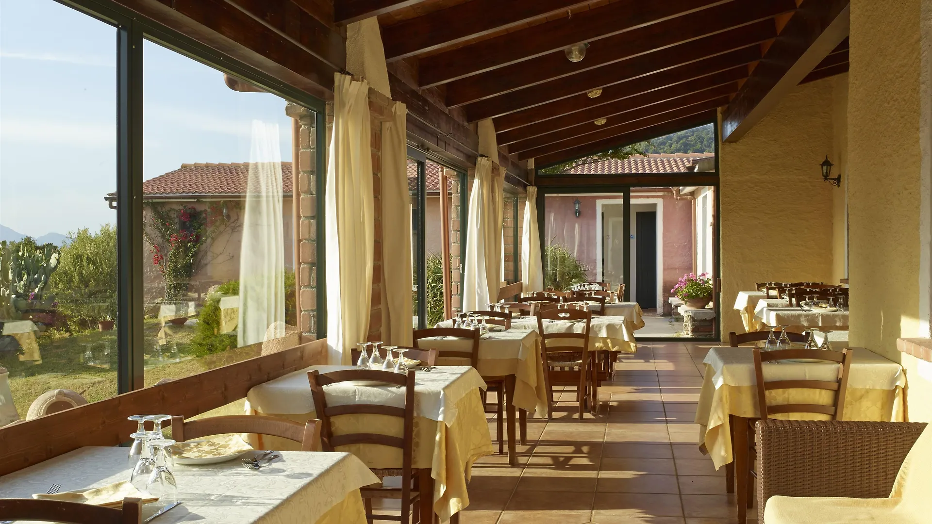 Borgo Di Campagna Hotel Porto San Paolo